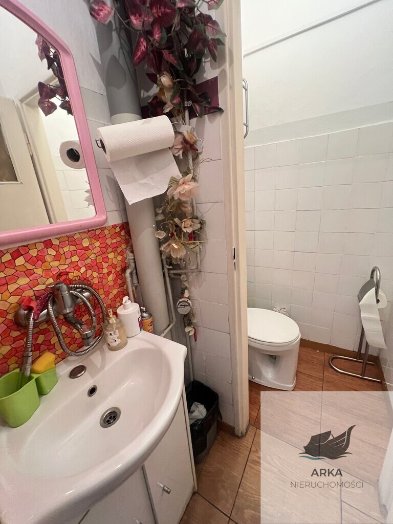 Lokal usługowy z 30-letnią historią s. fryzjer. (7)