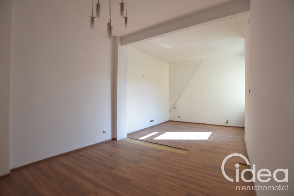 3 duże pokoje w Centrum miasta, balkon (2)