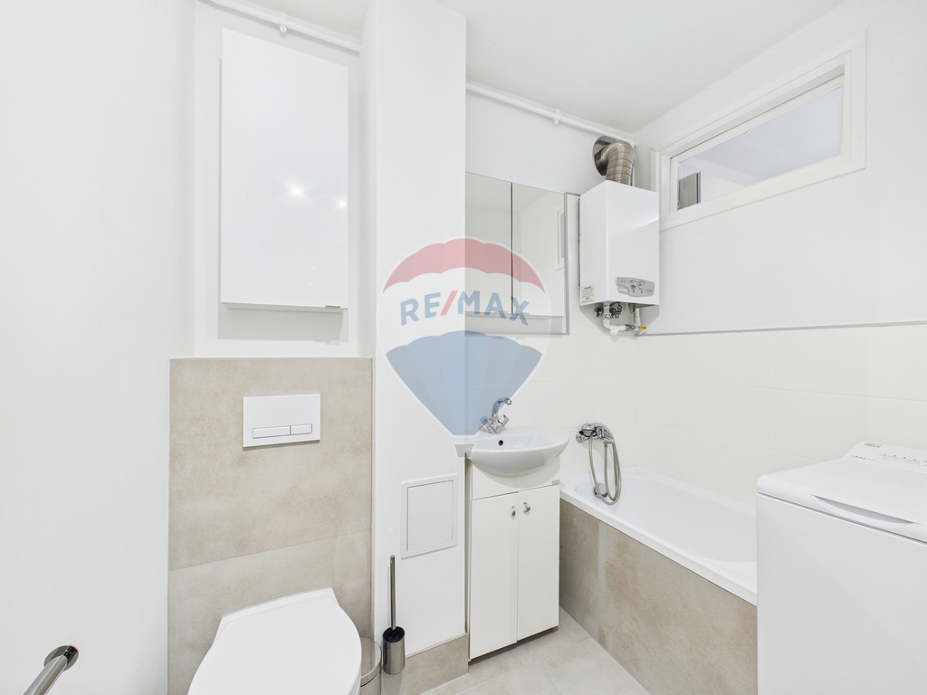 Mieszkanie na I p. 2 pok. z balkonem! (9)