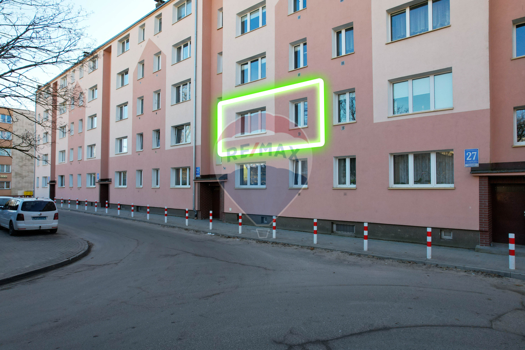 Mieszkanie na I p. 2 pok. z balkonem! (10)