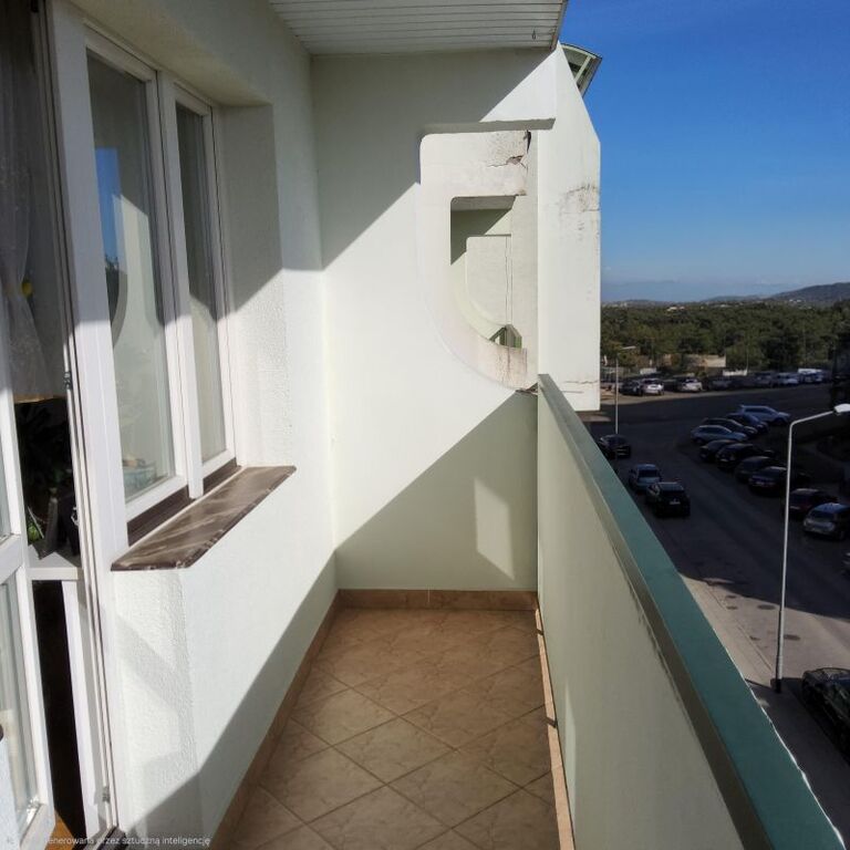 3 pokojowe mieszkanie z garażem i dużym balkonem. (10)