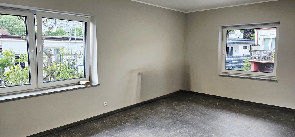 Mieszkanie z ogródkiem i miejscem postojowym (3)