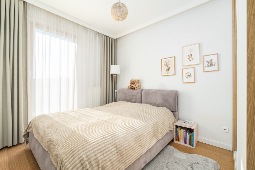 Przytulne 2 pokoje z tarasem i garażem. 4 Ogrody. (9)