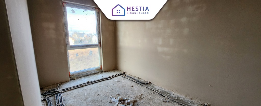 Środkowy segment z dużym garażem, 4-pokoje ogródek (4)