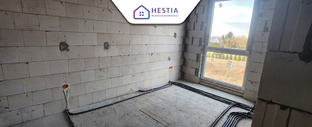 Środkowy segment z dużym garażem, 4-pokoje ogródek (5)