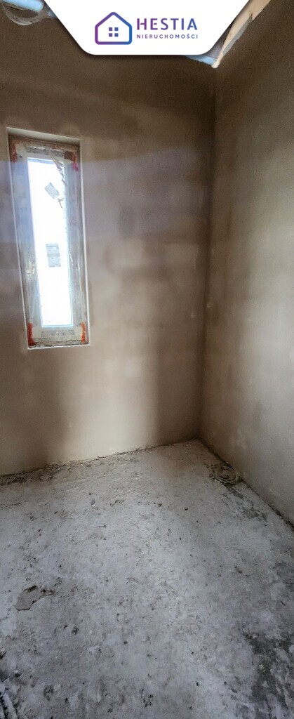 Środkowy segment z dużym garażem, 4-pokoje ogródek (6)