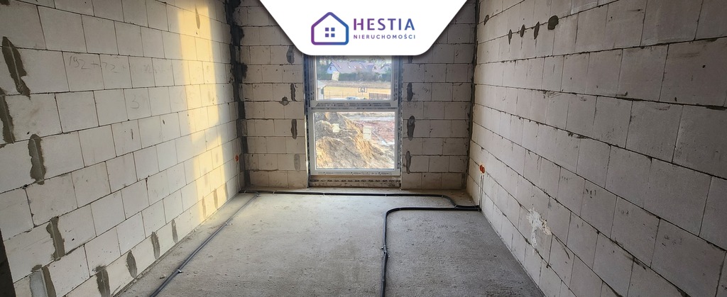 Skrajny segment, 2 m.parkingowe,, 4-pokoje ogródek (10)