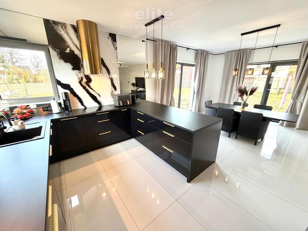 Załom, parterowy dom blisko Szczecina (1)