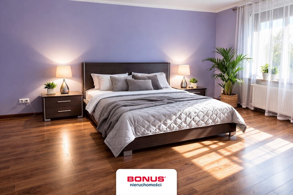 Wolnostojący dom z garażem i ogrodem (14)