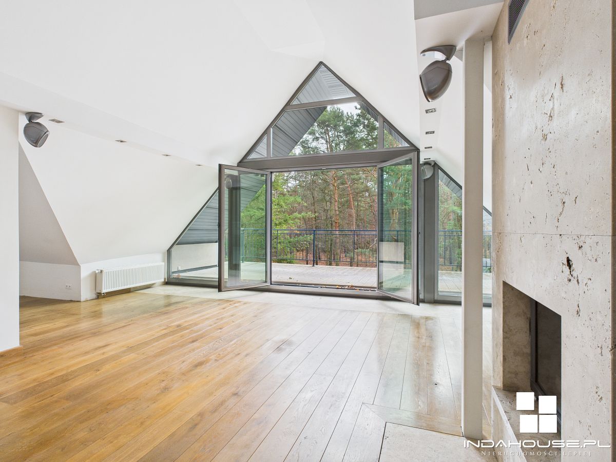 Komfortowy dom - unikalny ogród  ze starodrzewiem  (10)