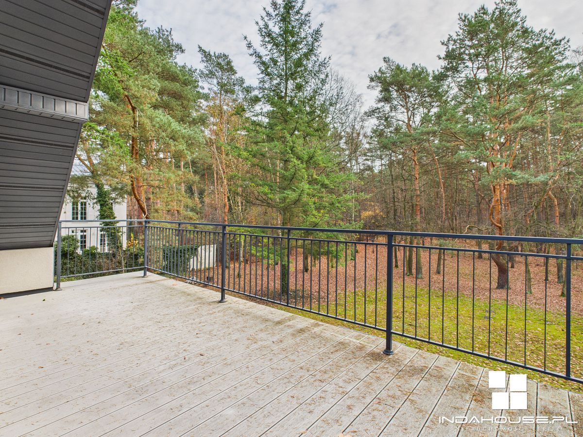 Komfortowy dom - unikalny ogród  ze starodrzewiem  (11)