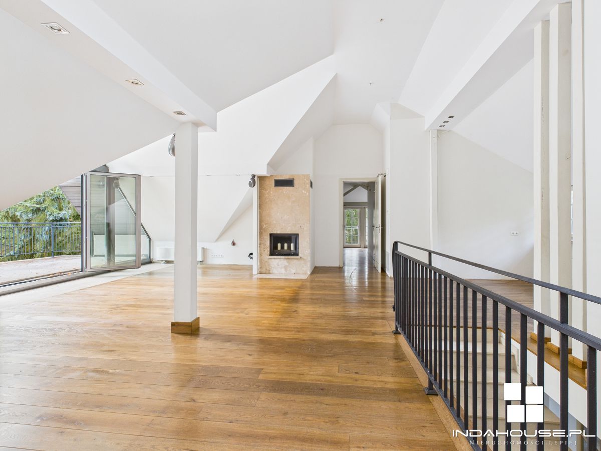 Komfortowy dom - unikalny ogród  ze starodrzewiem  (9)