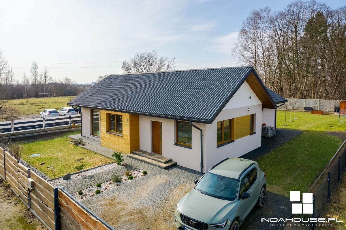 Pasywny, nowy, parterowy dom. Tanie utrzymanie. (26)