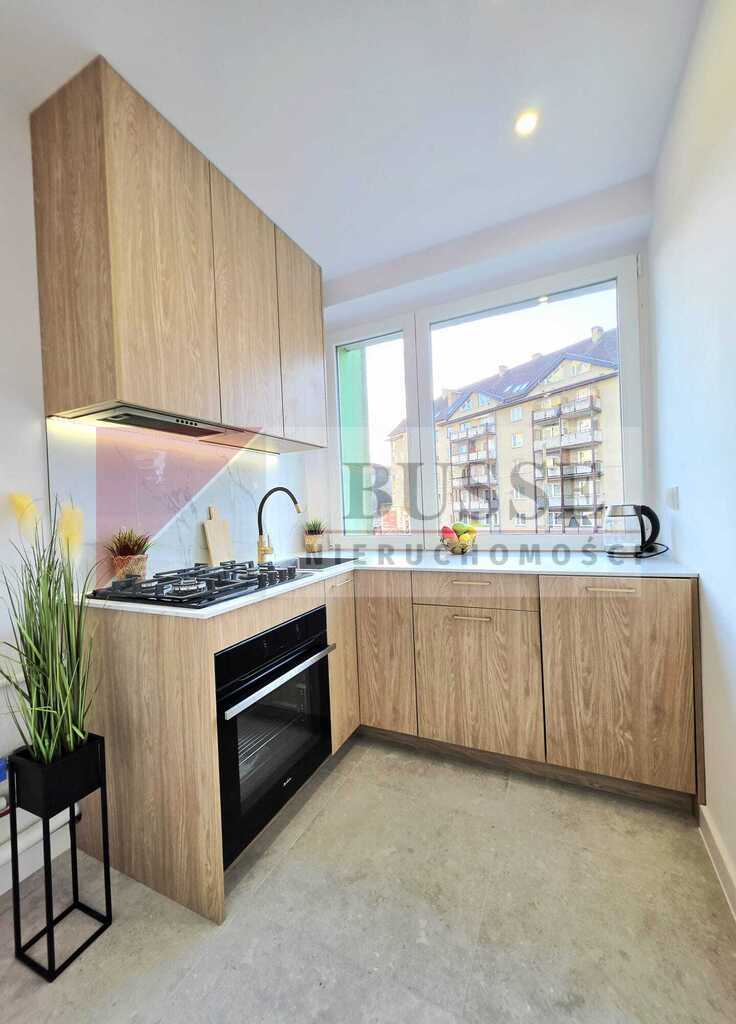 3 pokoje na 1. piętrze - stan idealny (8)