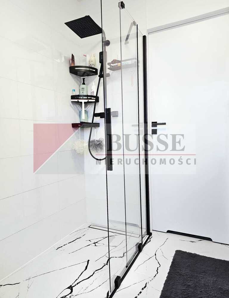 2 pok. na parterze z ogródkiem i m. parkingowym! (13)