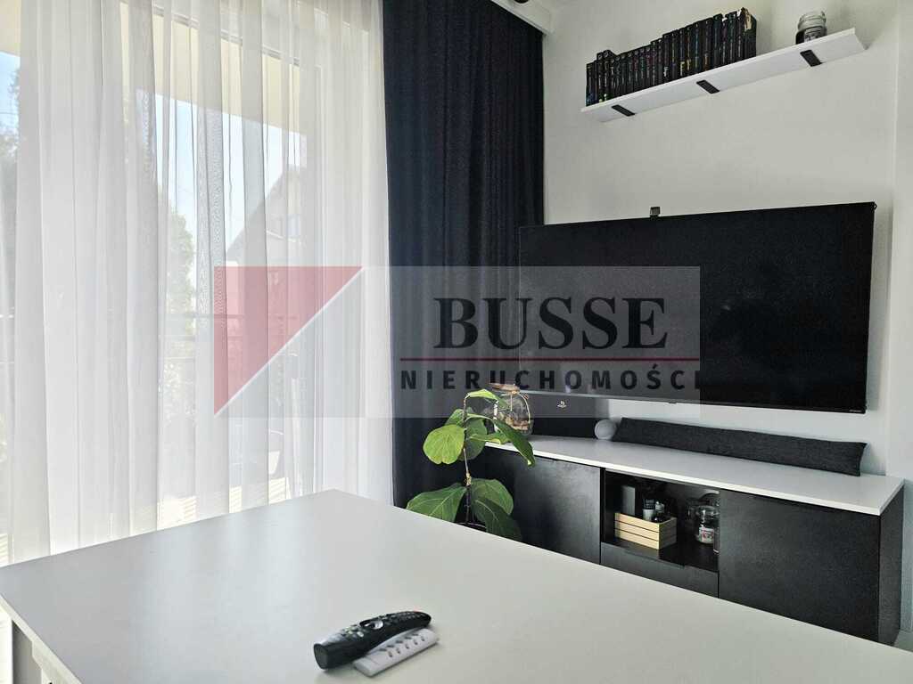 2 pok. na parterze z ogródkiem i m. parkingowym! (4)