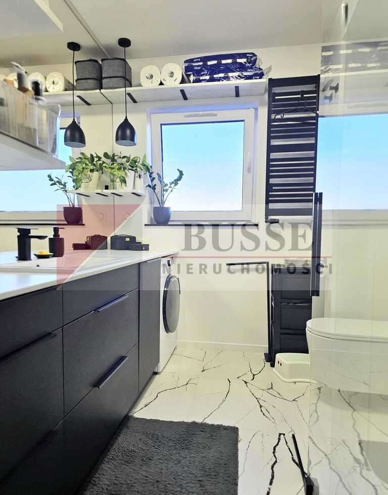 2 pok. na parterze z ogródkiem i m. parkingowym! (12)