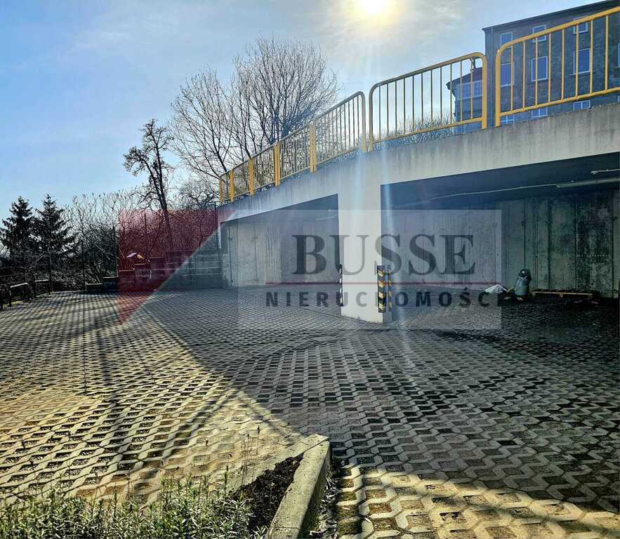 2 pok. na parterze z ogródkiem i m. parkingowym! (17)