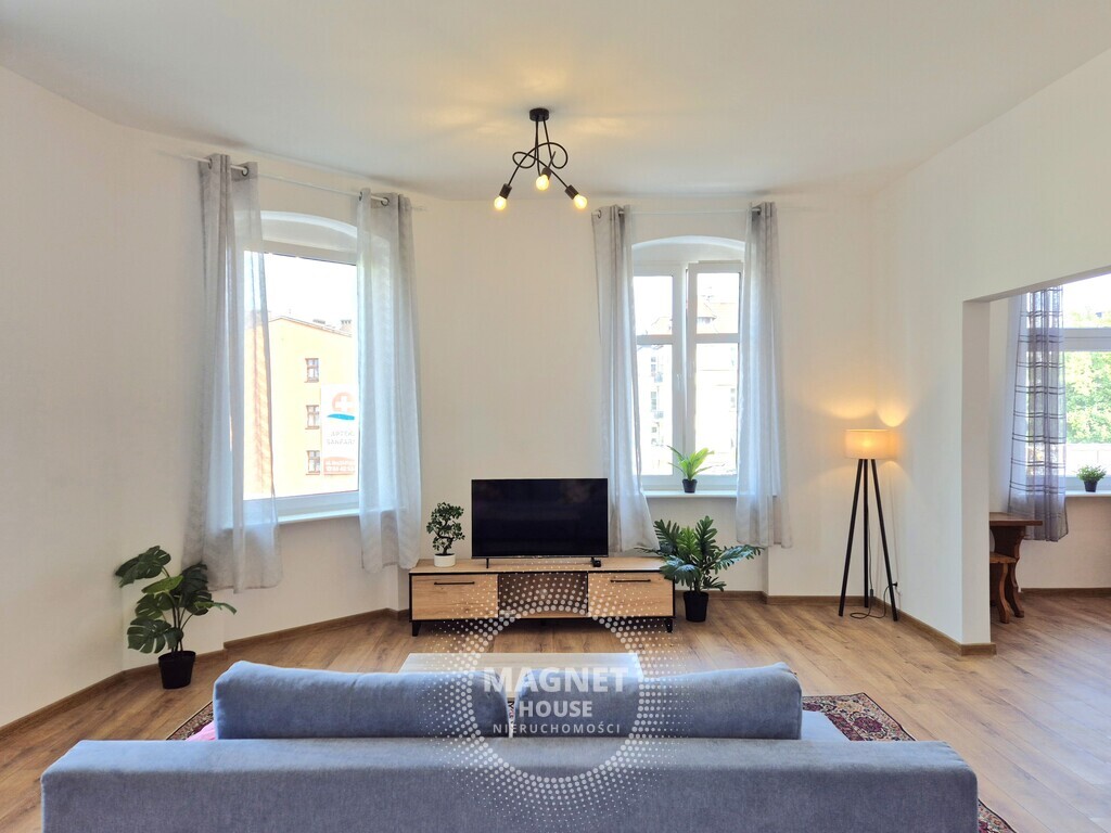 Komfortowe 2 pokoje po remoncie blisko Centrum (1)