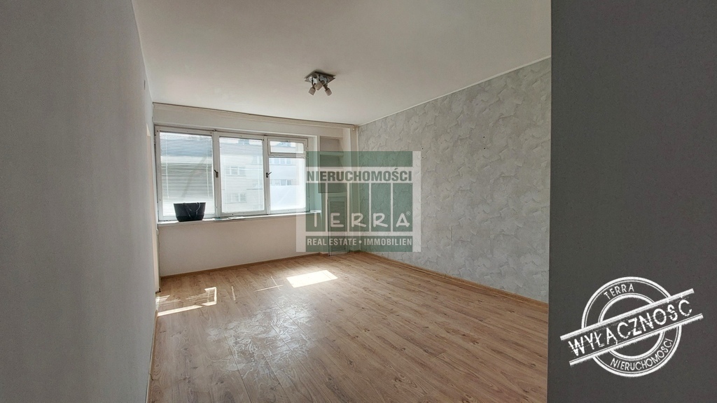 Słoneczne 2 pokoje w bloku z cegły (1)