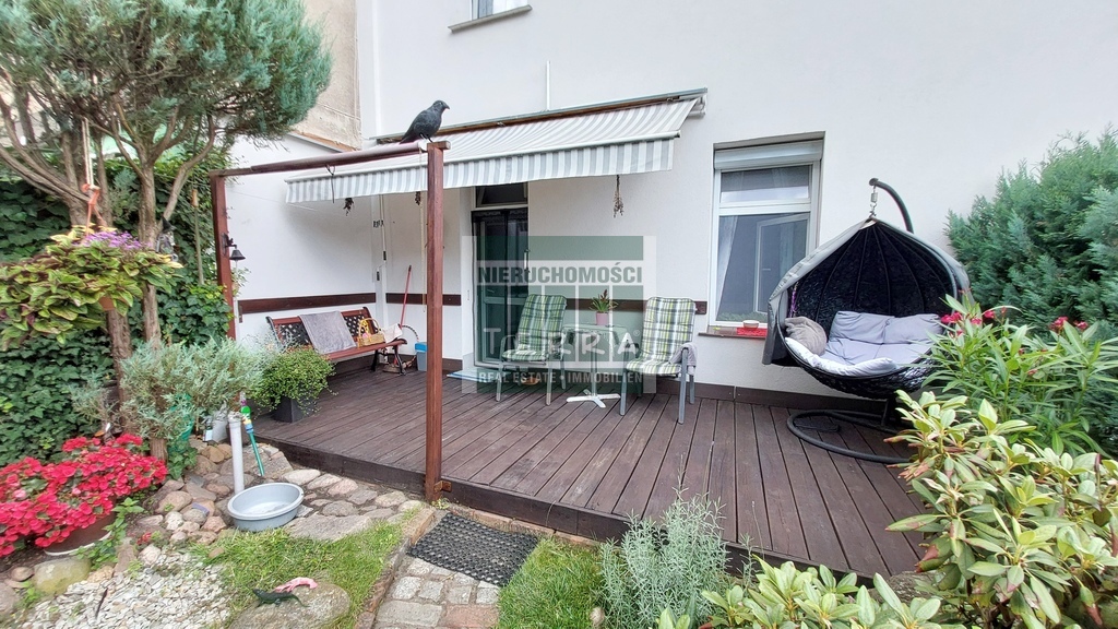 Mieszkanie z ogródkiem w odrestaurowanej kamienicy (11)