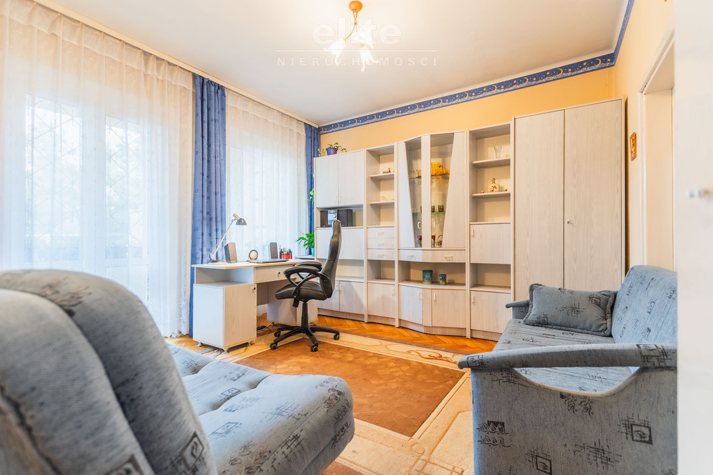 Pogodno 3 pokoje na siedzibę firmy . (7)