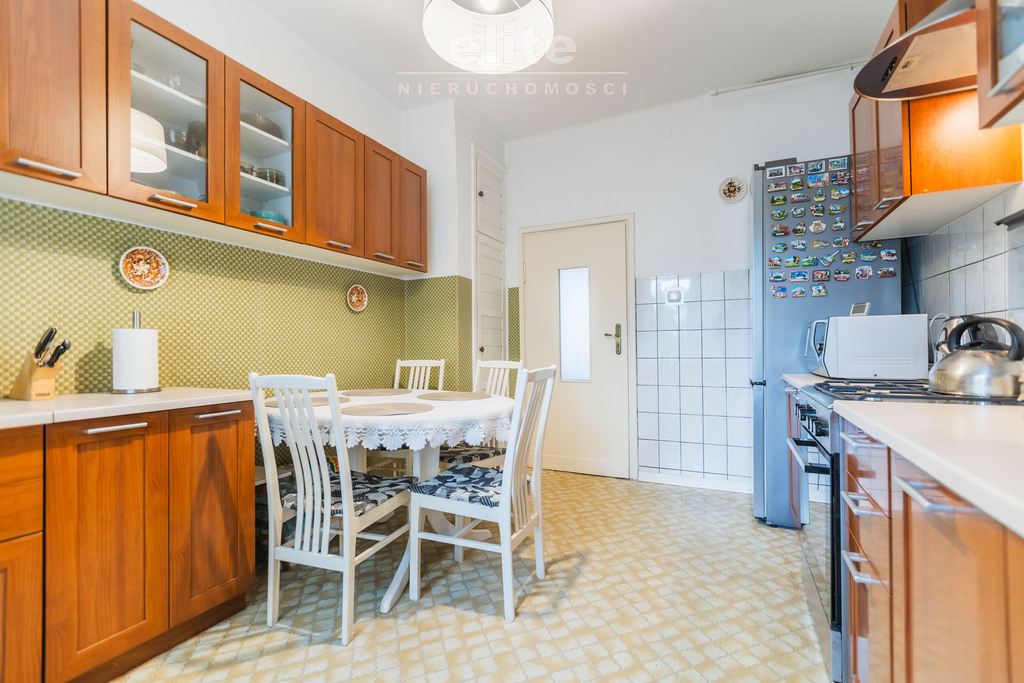 Pogodno 3 pokoje na siedzibę firmy . (11)