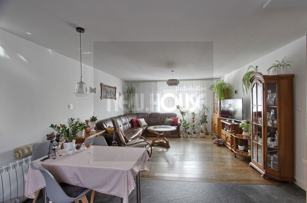 Dom nad jeziorem (2)