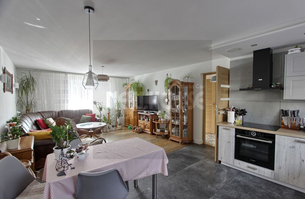 Dom nad jeziorem (3)