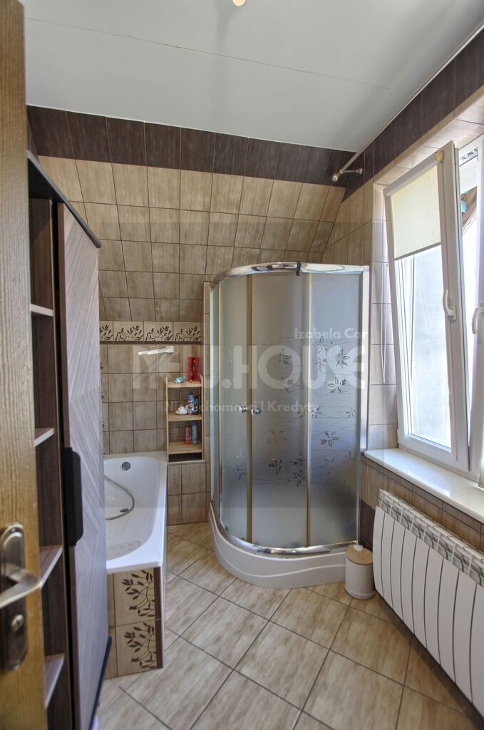 Dom nad jeziorem (16)