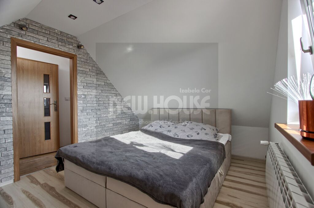 Dom nad jeziorem (19)