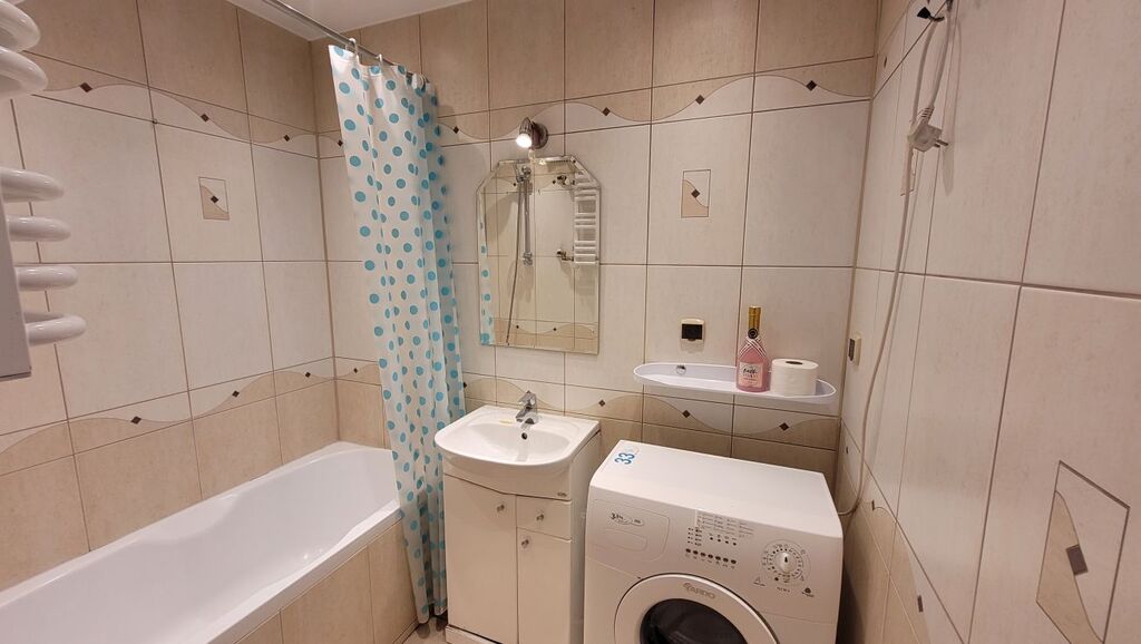 2 pokoje na osiedlu Przyjażni (4)