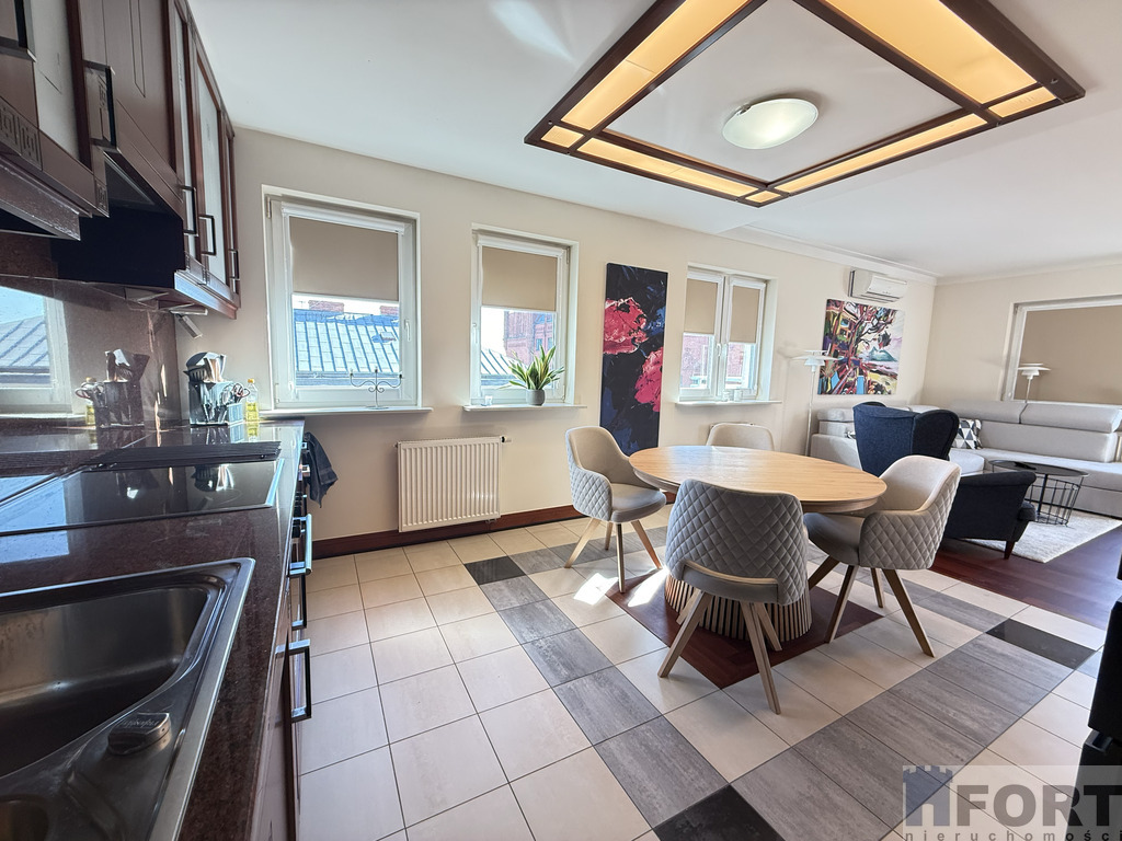 Komfortowy apartament przy Pl.Batorego z garażem (7)