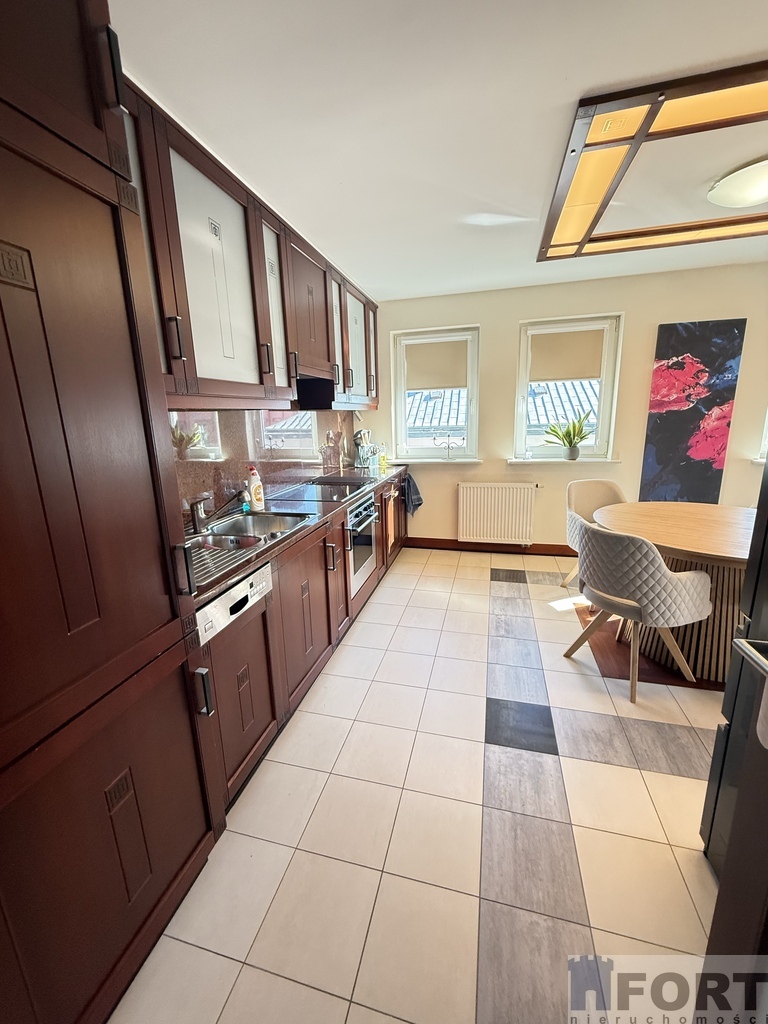 Komfortowy apartament przy Pl.Batorego z garażem (6)