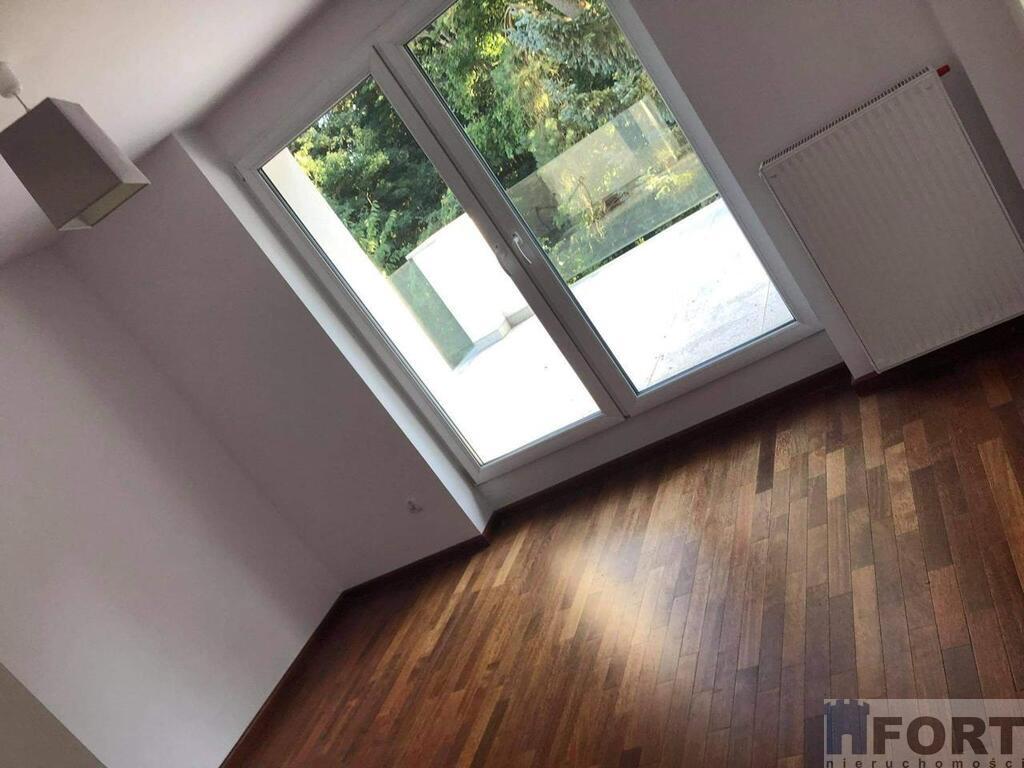 Duży rodzinny dom przy jeziorze (6)