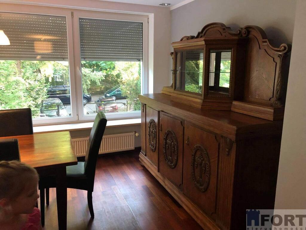 Duży rodzinny dom przy jeziorze (1)