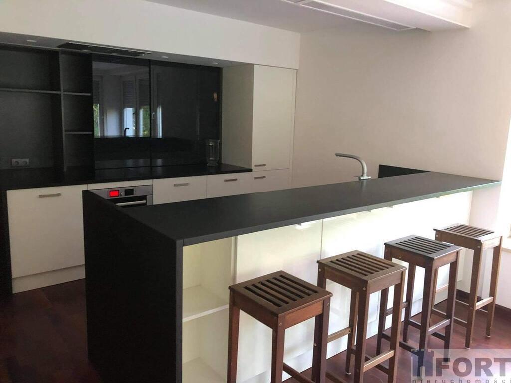 Duży rodzinny dom przy jeziorze (3)