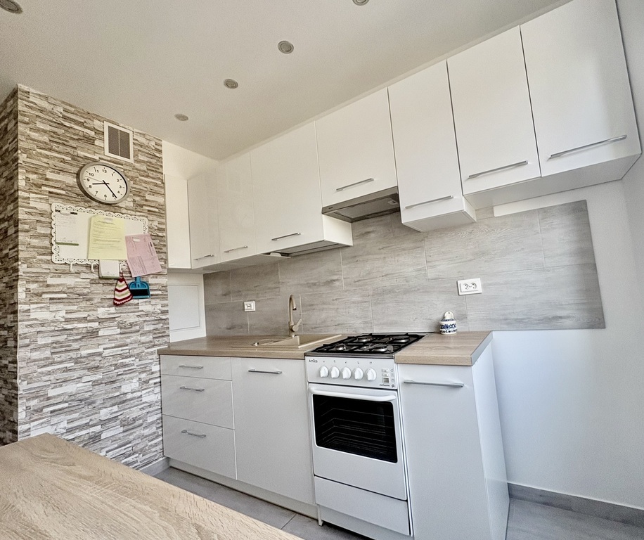 Mieszkanie 3 pokojowe w pobliżu Lasku Arkońskiego (2)