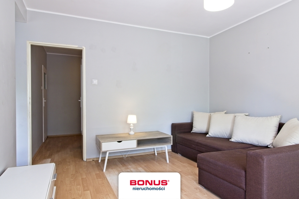 Duża kawalerka w świetnej lokalizacji. (2)