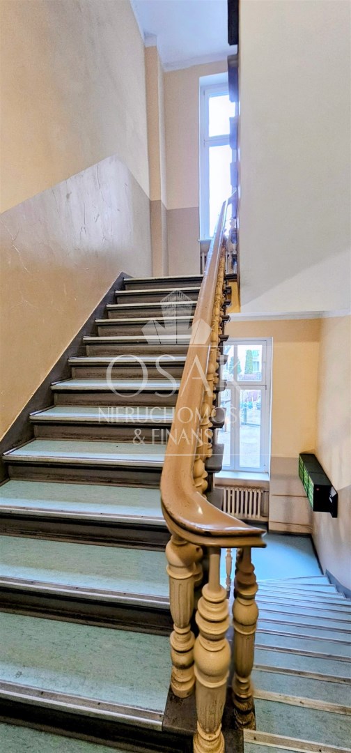 Al. Jana Pawła II - 2 pok. przy Jasnych Błoniach (12)