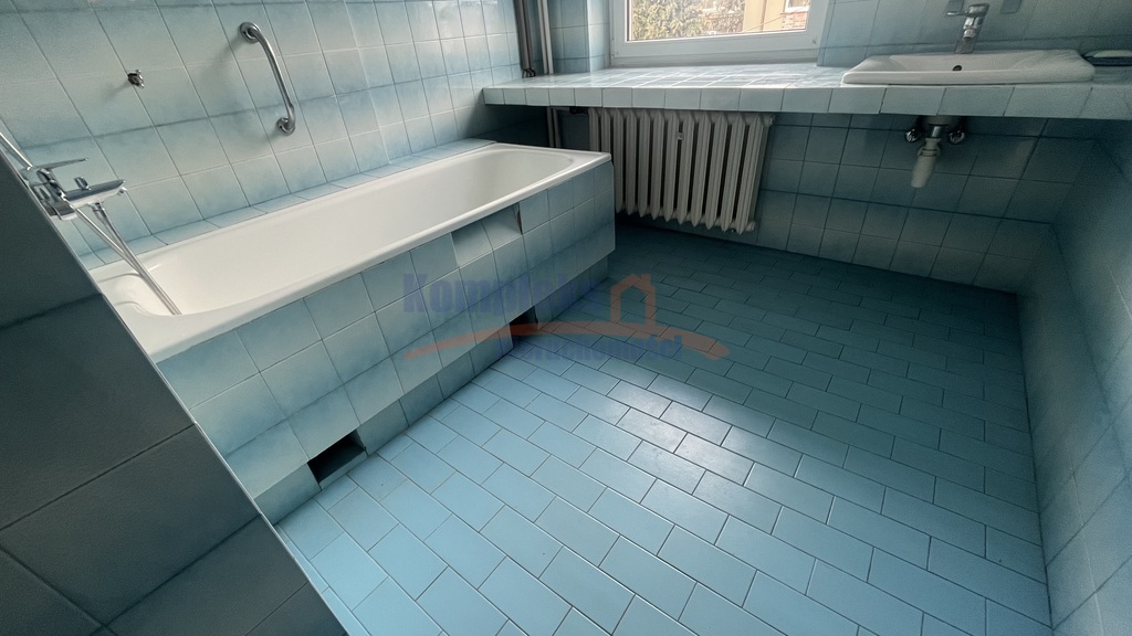 Atrakcyjny szeregowiec -spokojna uliczka Gumieńce. (15)