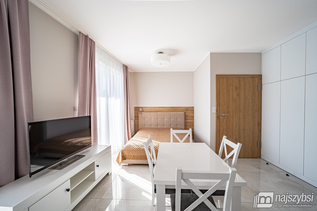 Kołobrzeg-Apartament -400 do morza! (11)