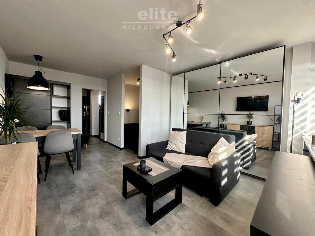 Jasne Błonia kawalerka na wynajem po remoncie (1)