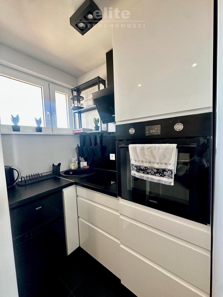 Jasne Błonia kawalerka na wynajem po remoncie (9)