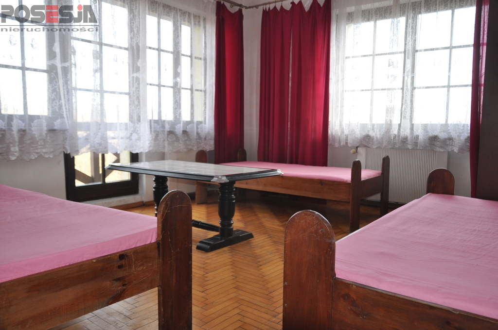 Dom także na działalność, 4pok., 2 łaz.; 2 kuchnie (5)