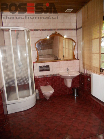 Dom także na działalność, 4pok., 2 łaz.; 2 kuchnie (8)