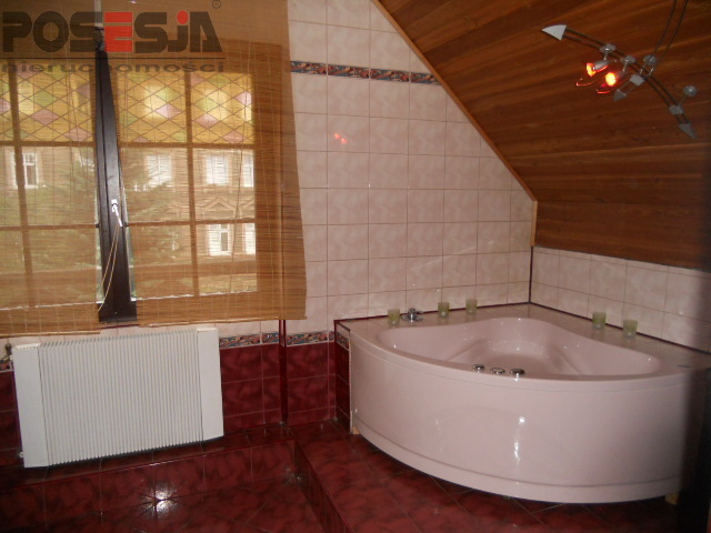 Dom także na działalność, 4pok., 2 łaz.; 2 kuchnie (9)