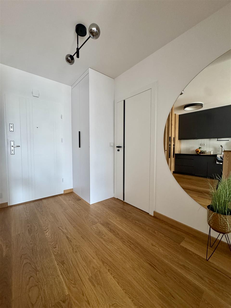 Włoska, os. UE, 2 pokoje z ogródkiem + garaż (10)