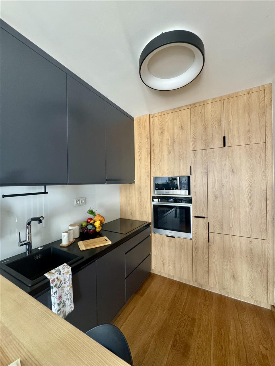 Włoska, os. UE, 2 pokoje z ogródkiem + garaż (6)