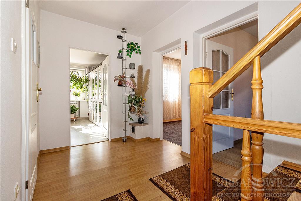 Mielno, dom szeregowy, 10 pokoi, 5 łazienek, ogród (11)